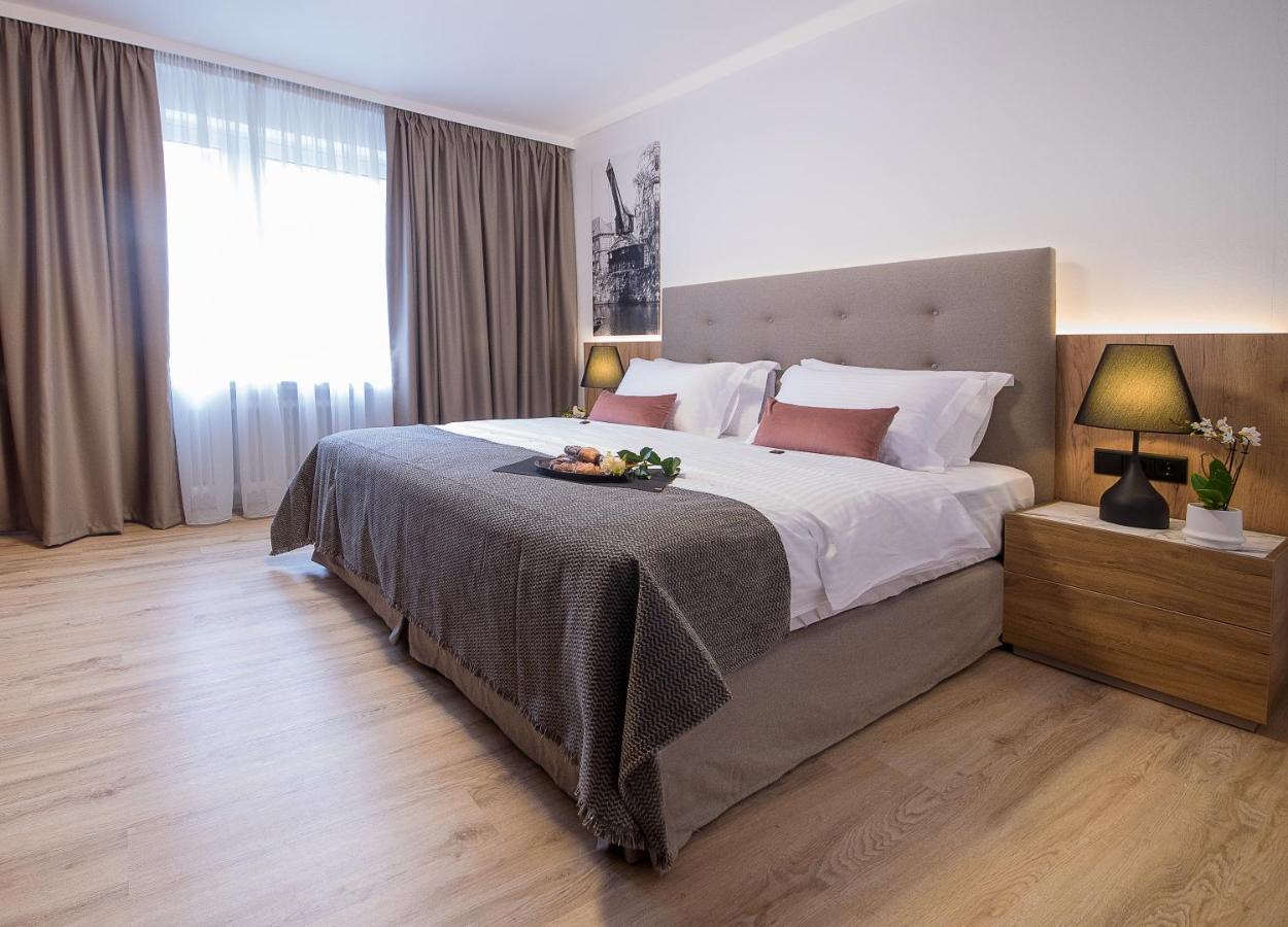Lüneburg Gaestehaus Zum Roten Hahn מראה חיצוני תמונה