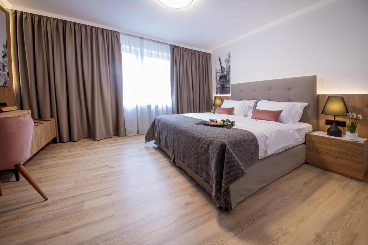 Lüneburg Gaestehaus Zum Roten Hahn מראה חיצוני תמונה